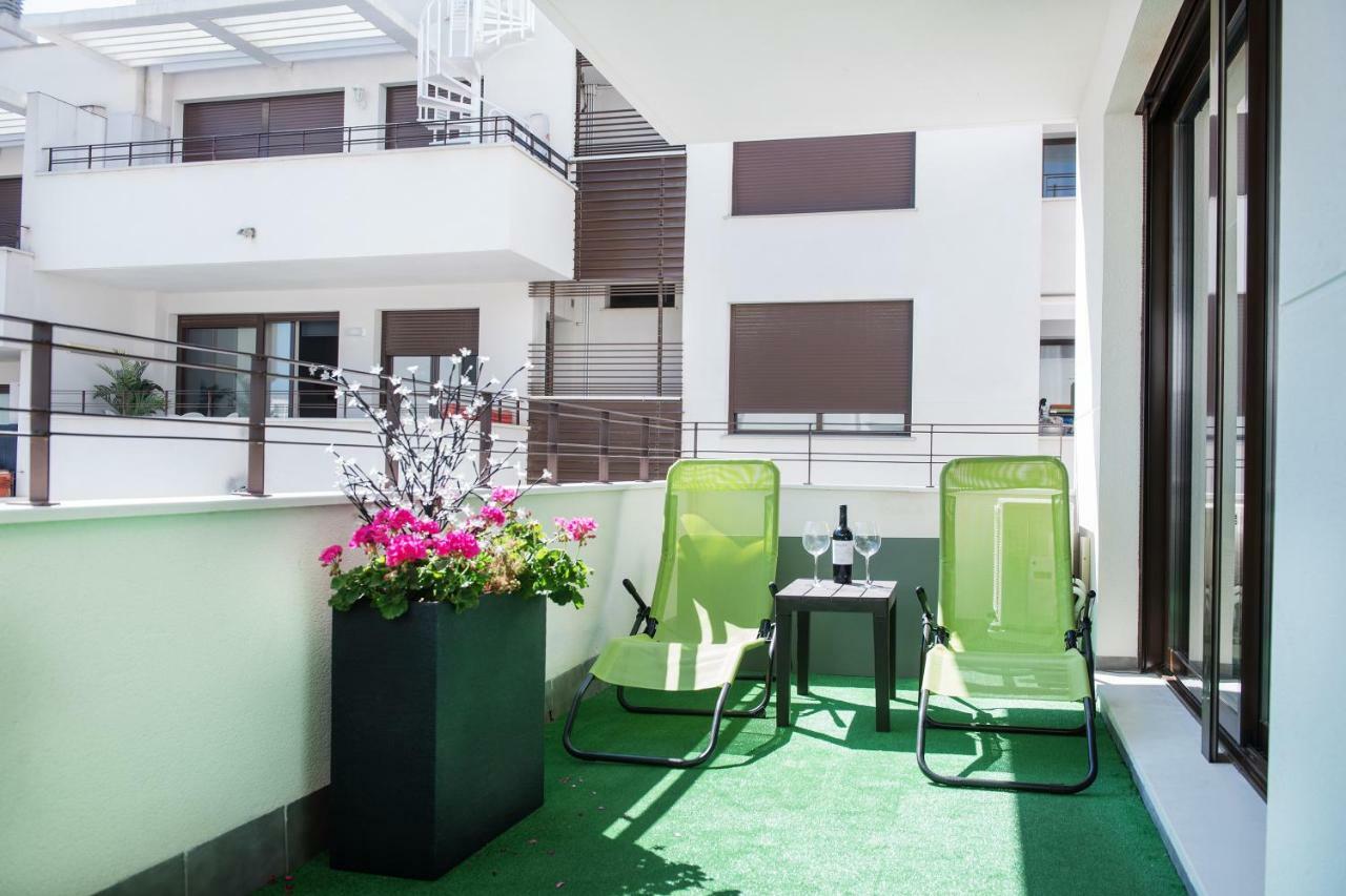 New Apartment With Big Terrace 10 Min Walk To Beach Supermarkets Calafell Bagian luar foto